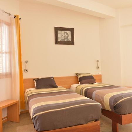 Residencial Che Guevara Bed & Breakfast Mindelo Eksteriør billede